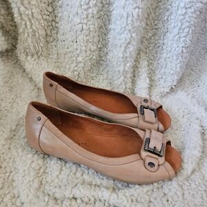 Gentle Souls Peep-toe Tan Leather Flats‎ size 8